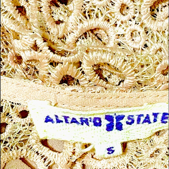 ALTAR D’ STATE Womens Cream Crochet Blouse - Picture 5 of 5